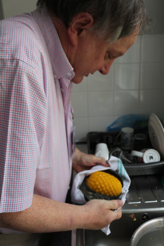 Retrieve the frozen ice cream mould